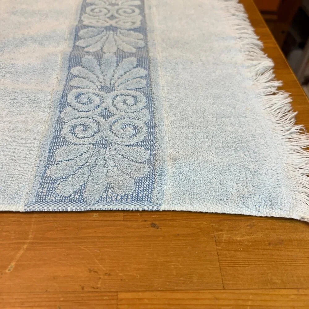 Cannon sculpted Vintage 70s Bath Towel Blue